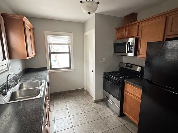 5th image of 1317 N Raynor Ave