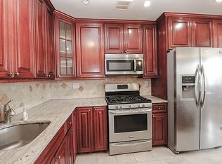 25-64 50th St #3F, Woodside, NY 11377