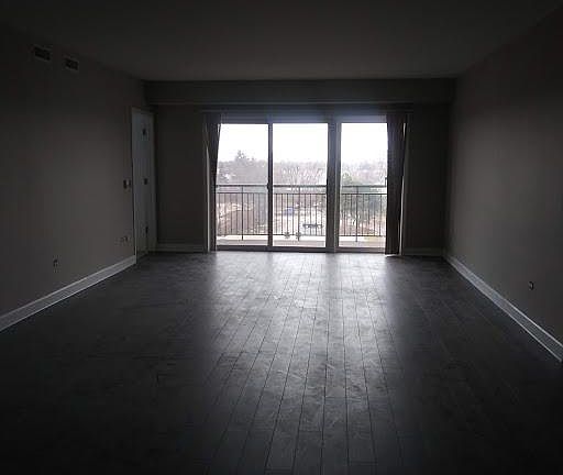 3rd image of 5555 N Cumberland Ave