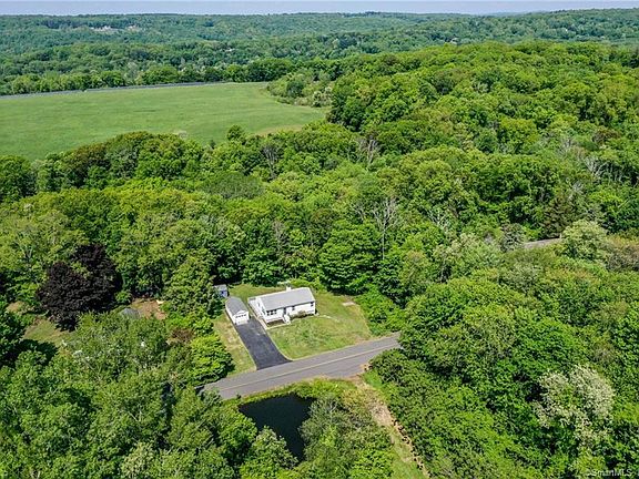 2nd image of 44 Sunny Ridge Rd