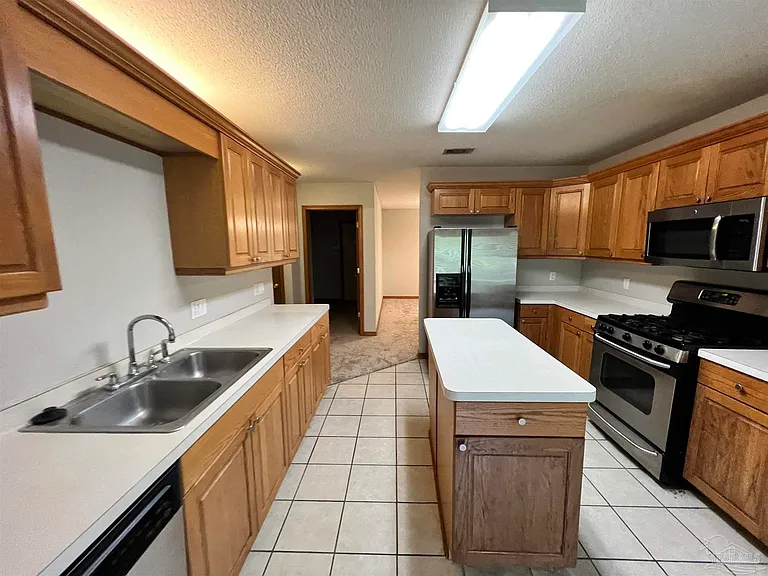 9046 Caribbean Dr — Photo 12