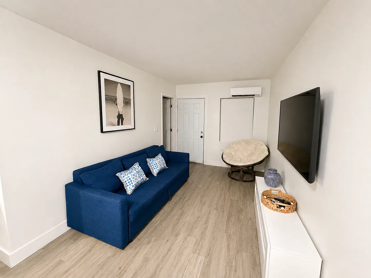 2 bed, 1.0 bath, 600 sqft, $2,350 — Photo 2