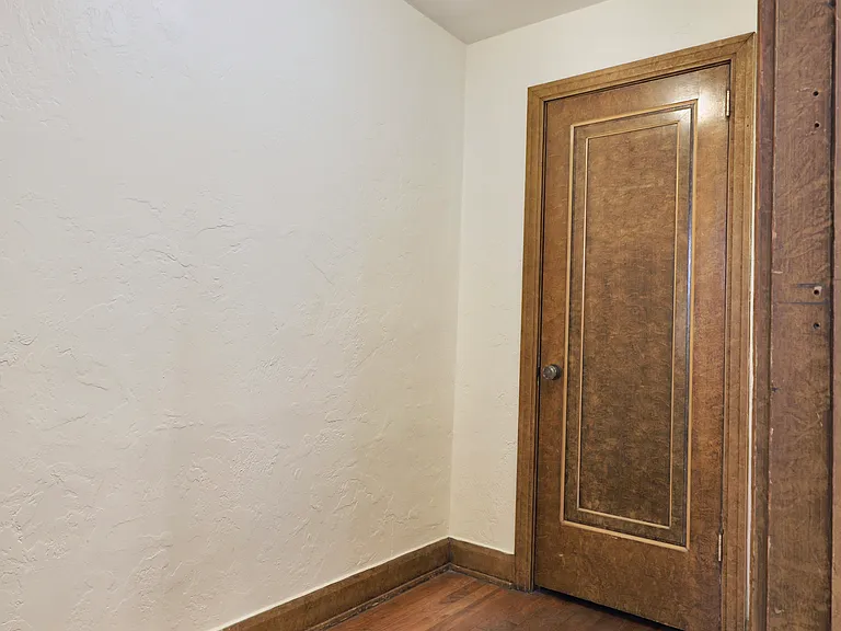 Apartments On Academy — Photo 14