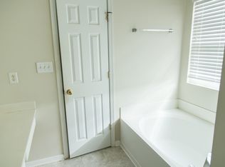 800 Wyemouth Dr, Newport News, VA 23602