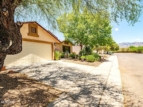4th image of 2836 W Ribera Pl