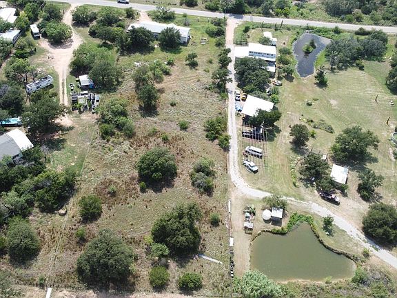 2nd image of 1209 Nora Ln