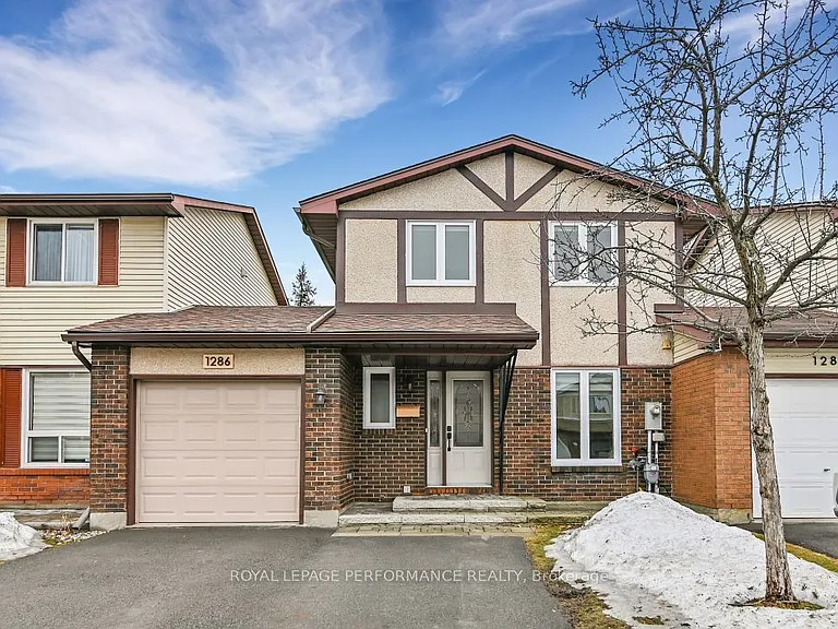 1286 Cedarcroft Cres — Photo 2
