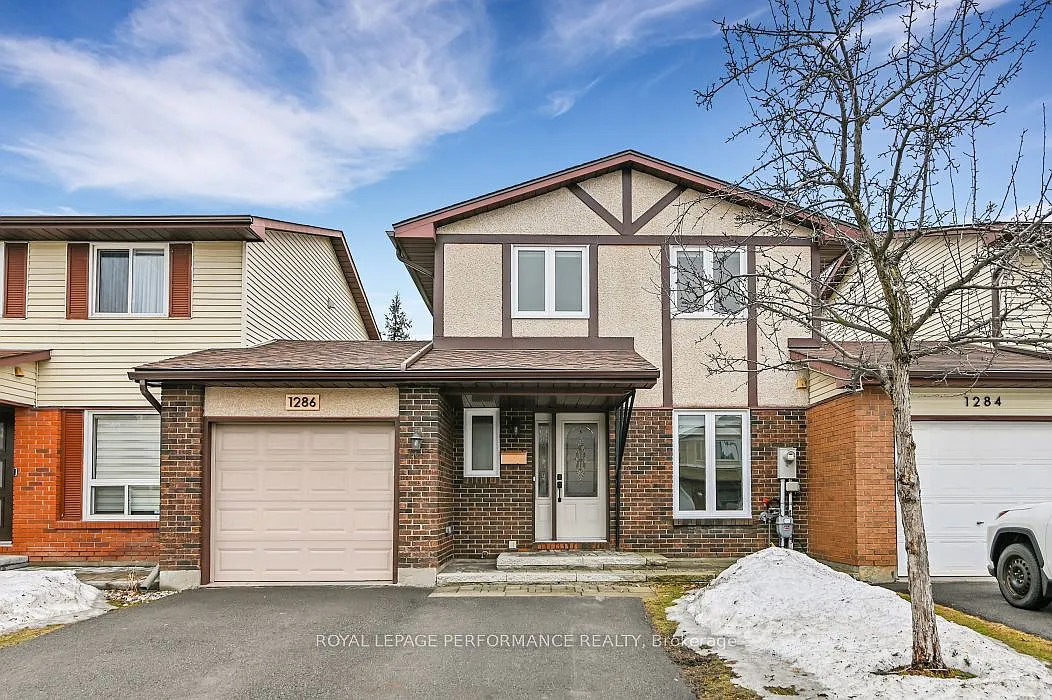 Building Photo - 1286 Cedarcroft Cres