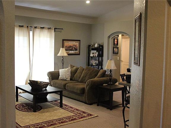2nd image of 8134 Woodvine Cir