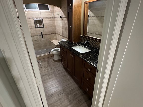 3rd image of 4326 Surrey Dr #2