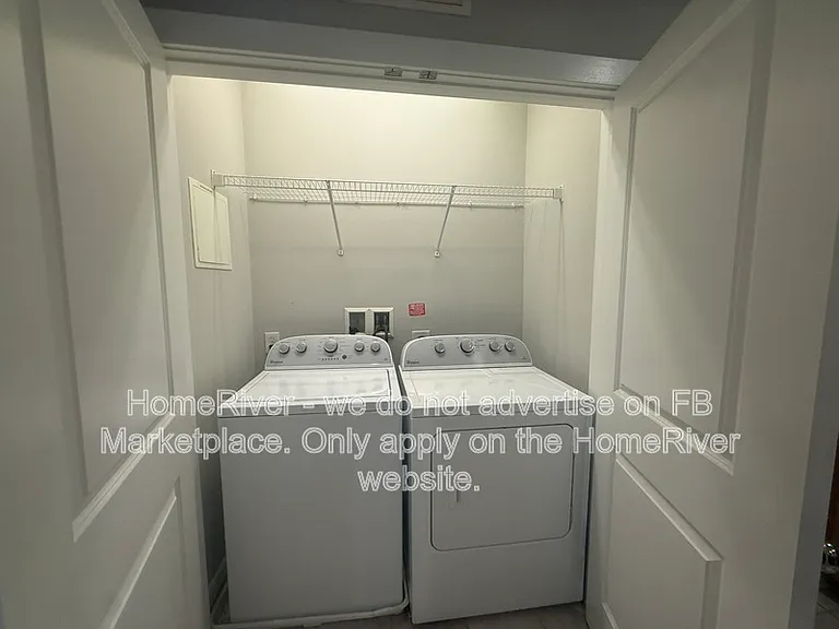 2907 Bleeker St #203 — Photo 14