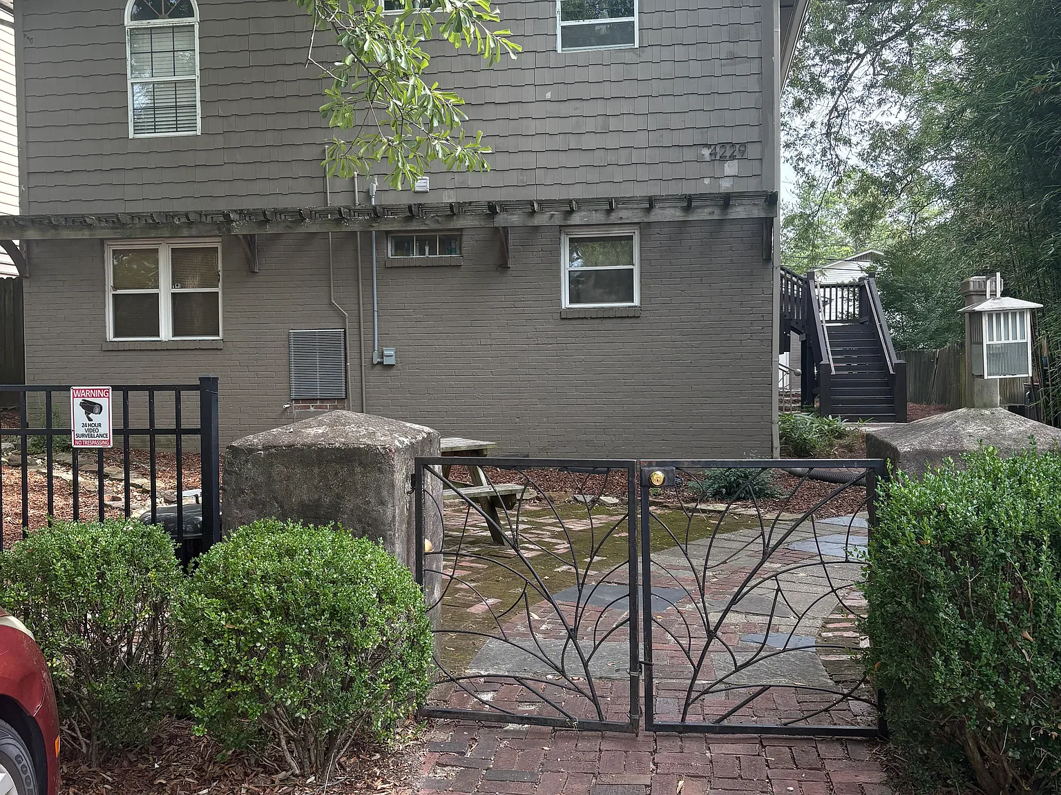 2 bed, 900 sqft, $1,000 — Photo 1