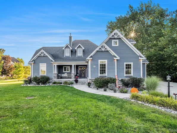 4355 Fulton Ct, Linden, MI 48451