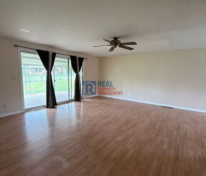5885 Craftmore Dr — Photo 5