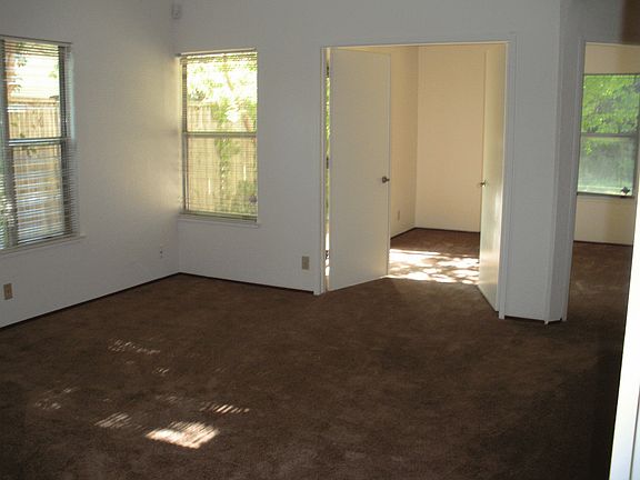 3rd image of 1162 San Ignacio Way