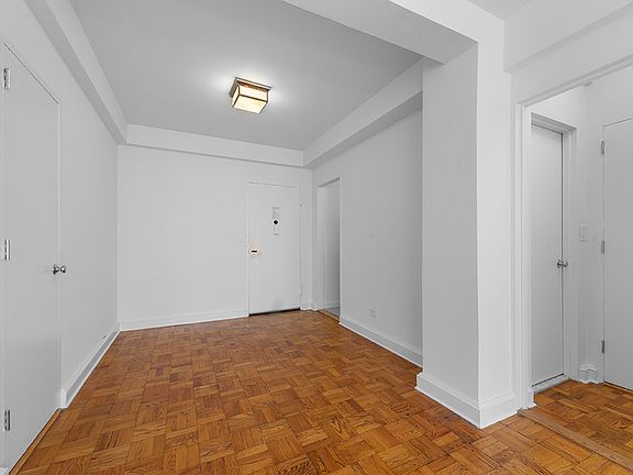 5th image of 40 Park Ave APT 11F
