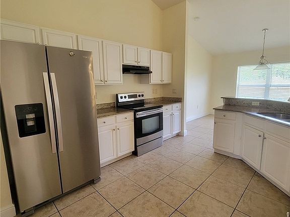 4th image of 8071 Liriope Loop