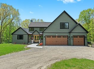 4286 Center Rd, Linden, MI 48451