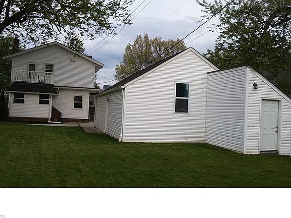 4th image of 310 E 218th St