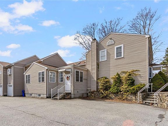 2nd image of 185 Legris Ave