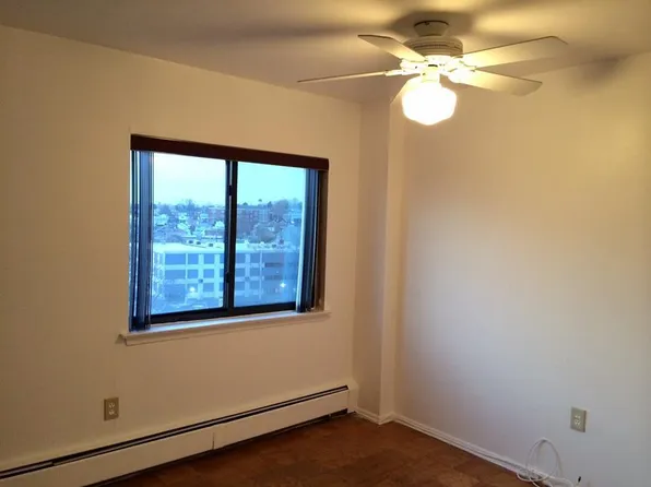 44 S Main St APT 6, Lodi, NJ 07644