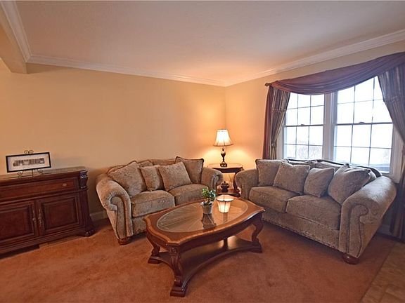 5th image of 340 Ken Ct