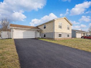 1680 Nautilus Ln, Hanover Park, IL 60133