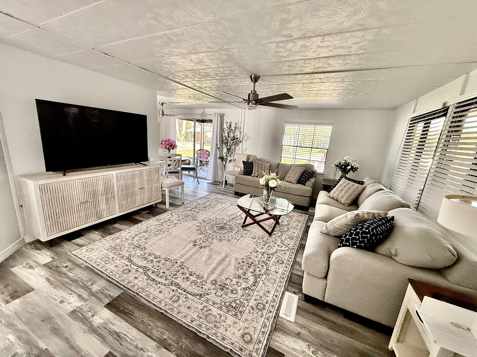 16180 Siesta Dr — Photo 2