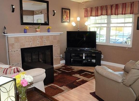 Gas fireplace in the living room!