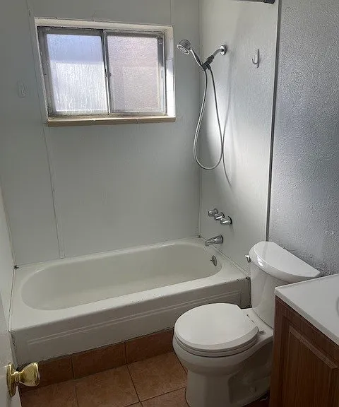 3138 W Dakota Ave — Photo 3