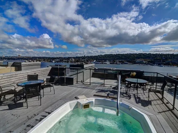 1504 Aurora Ave N, Seattle, WA 98109