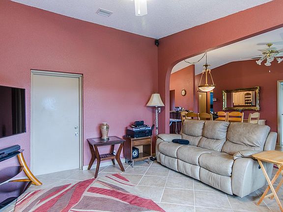 5th image of 15552 Bottlebrush Cir