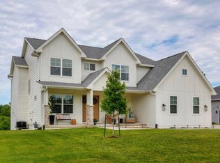 2304 NE Park Dr, Grimes, IA 50111