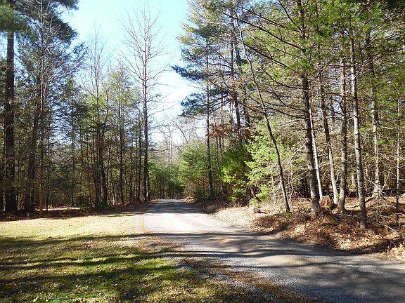 3rd image of 4 Beaver Creek Rd