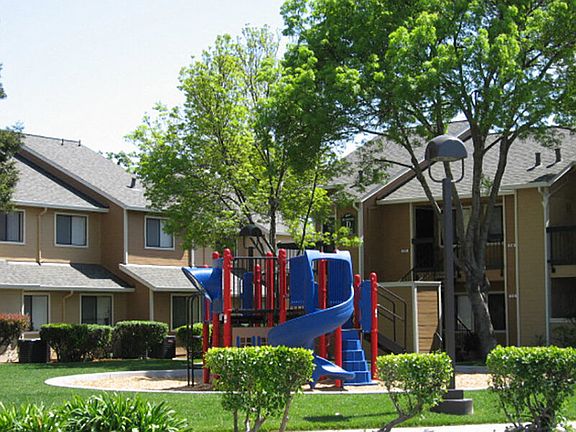 2nd image of 2200 Sycamore Dr #142