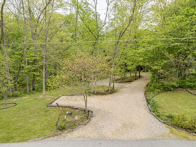 Sleepy Hollow Drive Frankfort Ky — Photo 3