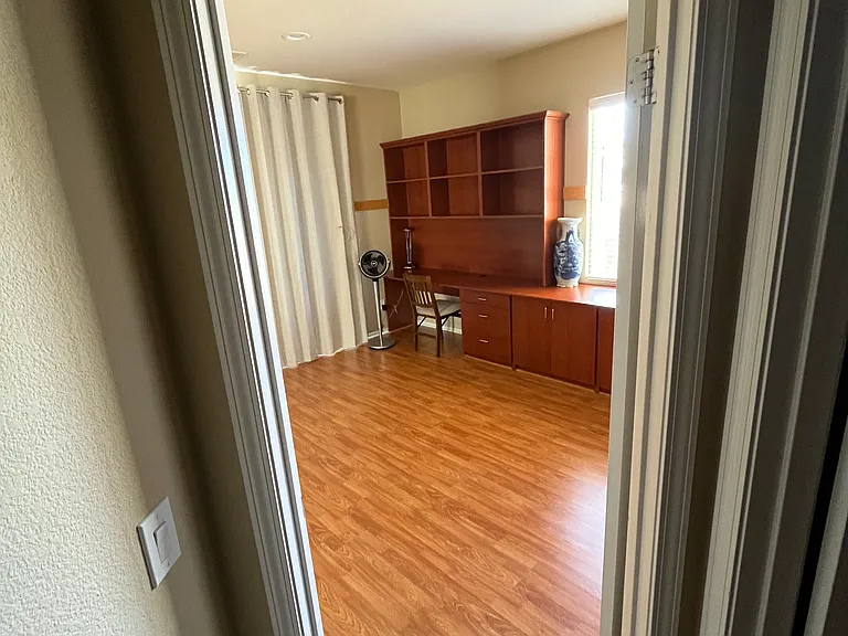 Unfurnished room for rent