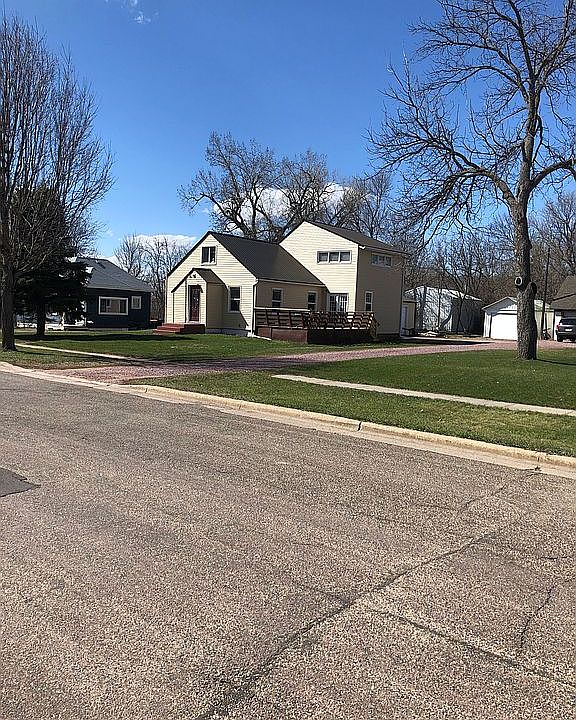 2nd image of 704 5th St