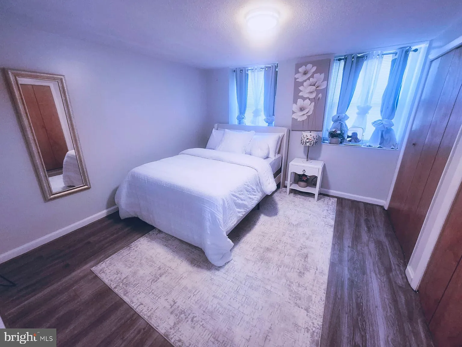 2 bed, 812 sqft, $2,100 — Photo 3