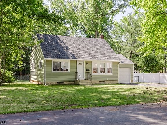2nd image of 1152 Inwood Pl