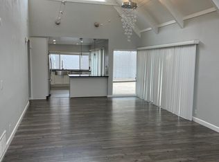 526 Crater Lake Ct, Sunnyvale, CA 94087