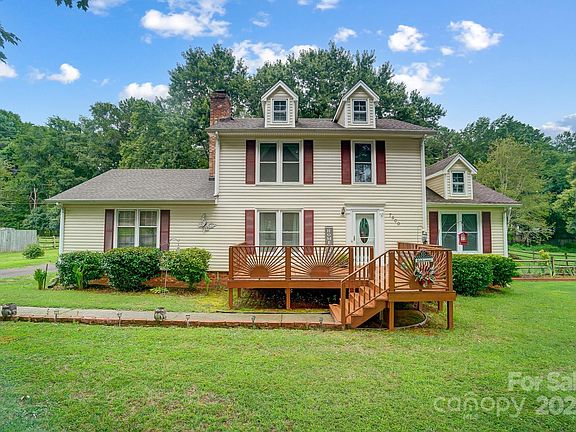 4th image of 7500 Apple Creek Dr