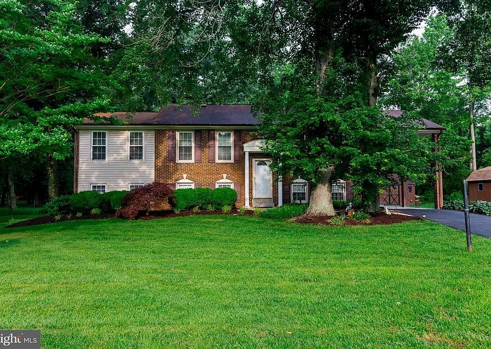 1st image of 4401 Bellewood Dr