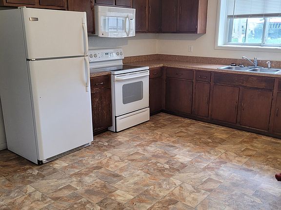 4th image of 712 Avenue E #3