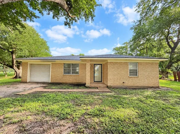 409 La Bradford Dr, Bay City, TX 77414