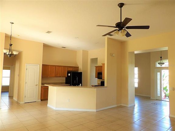 5th image of 3074 Bay Laurel Cir N