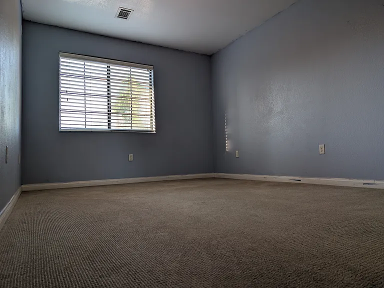 1126 Voltaire Dr — Photo 10