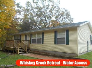 5190 E Meadow View Trl, Custer, MI 49405