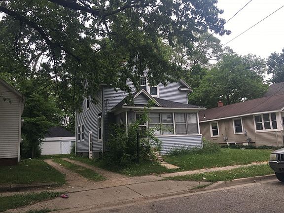 2nd image of 1841 Vanzee St
