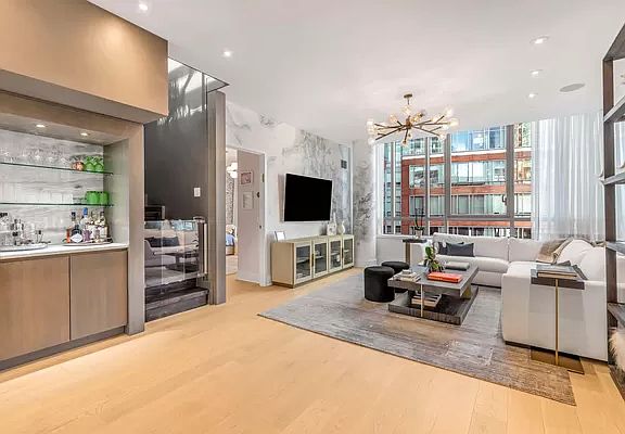 4th image of 2 River Ter APT 14N
